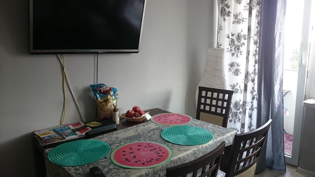 Apartament Obroncow Wybrzeza Apartment กดัญสก์ ภายนอก รูปภาพ